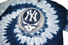 画像2: Liquid Blue MLB New York Yankees Steal Your Base Tie-Dye T-Shirt (2)