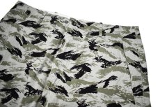 画像2: Levi's Camouflage Cargo Shorts リーバイス (2)