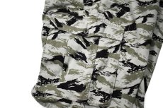 画像4: Levi's Camouflage Cargo Shorts リーバイス (4)