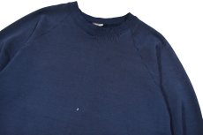 画像2: Used Fruit of the Loom Raglan Sleeve Damaged Blank Sweat Shirt Navy made in USA (2)