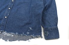 画像4: Used Wrangler Damaged Denim Western Shirt (4)